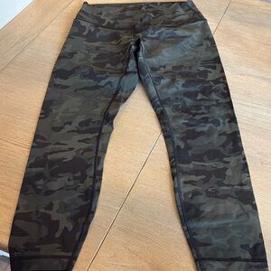 Women’s Lululemon 25” Camo Print Leggings